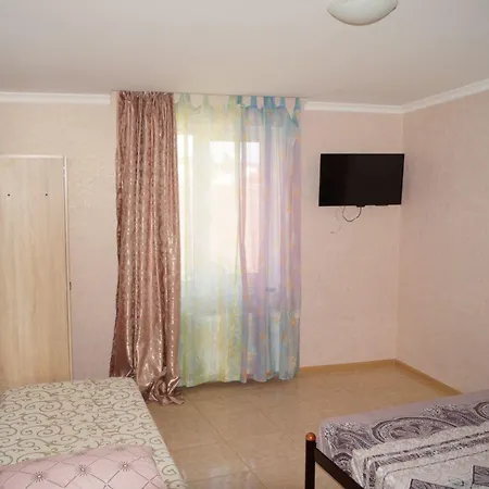 гостевой дом-золотой берег 招待所 *