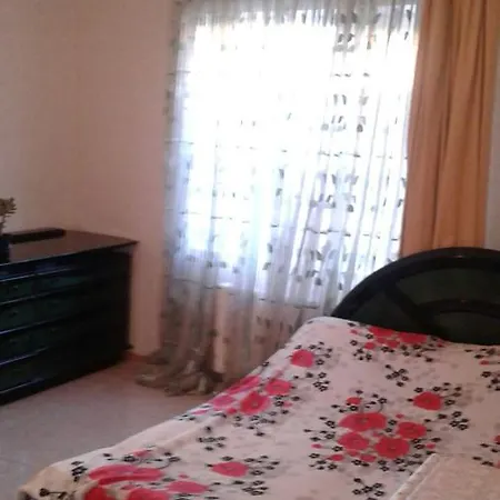 гостевой дом-золотой берег 招待所